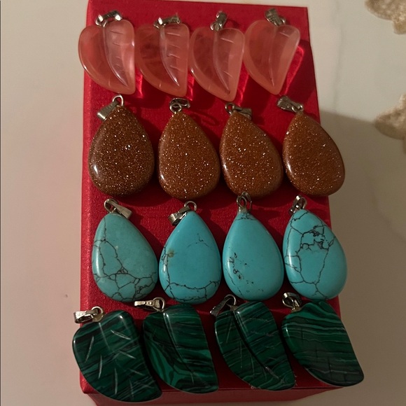 Pendants - Picture 1 of 5